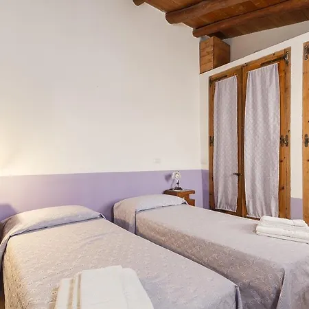 Monte Lora Bed & Breakfast
